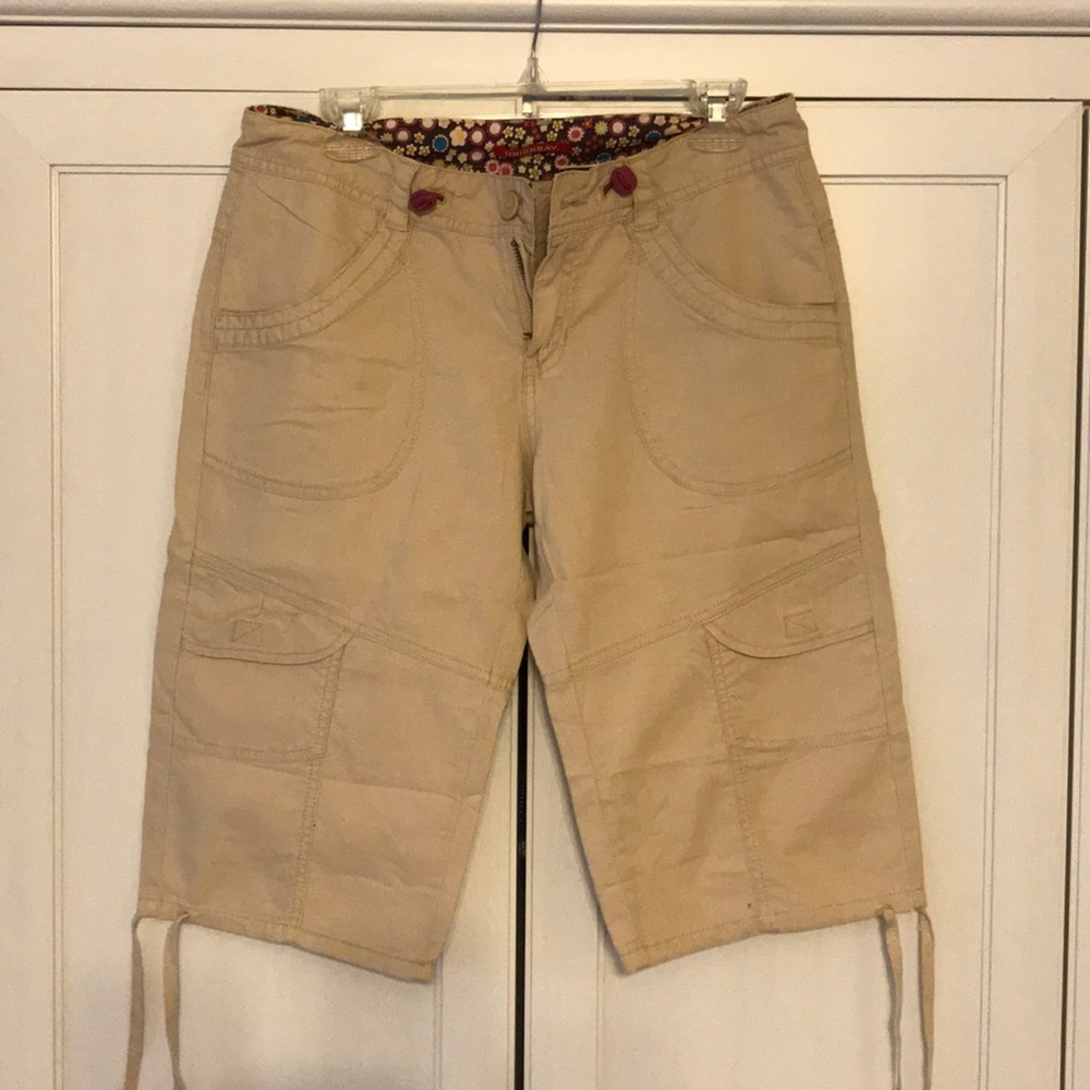 Cargo kaki